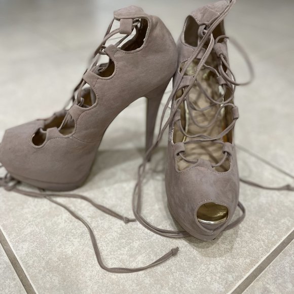 Women's Size 8 Colin Stuart Nude Tie Up Heels - Picture 3 of 8